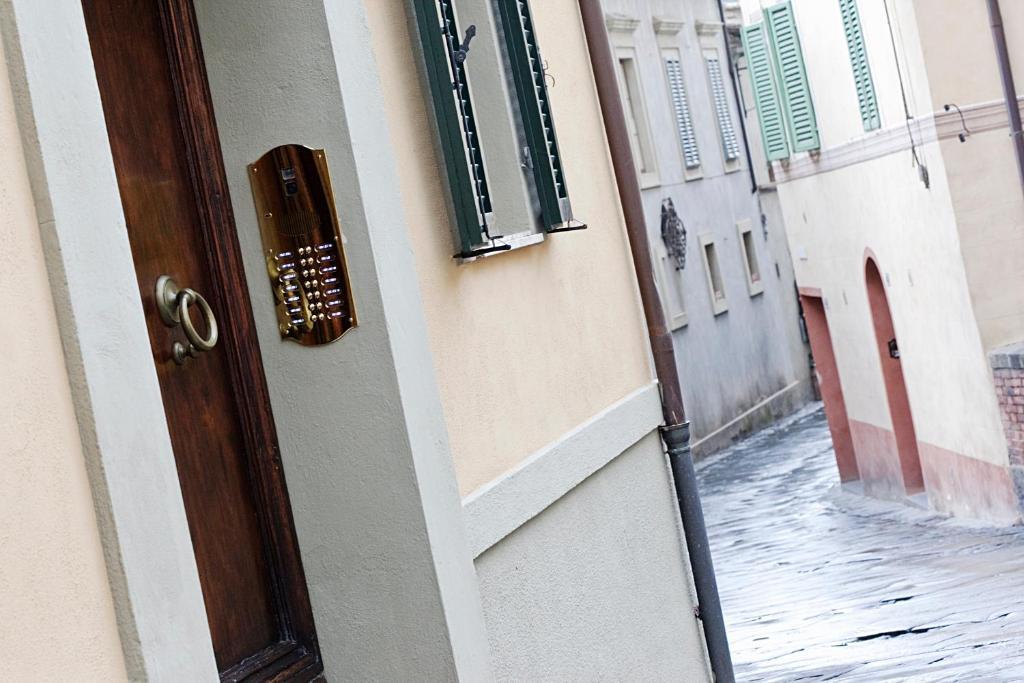 Residenza Palazzo Saloni Aparthotel Montalcino Exterior foto