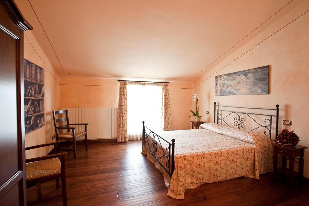 Residenza Palazzo Saloni Aparthotel Montalcino Quarto foto