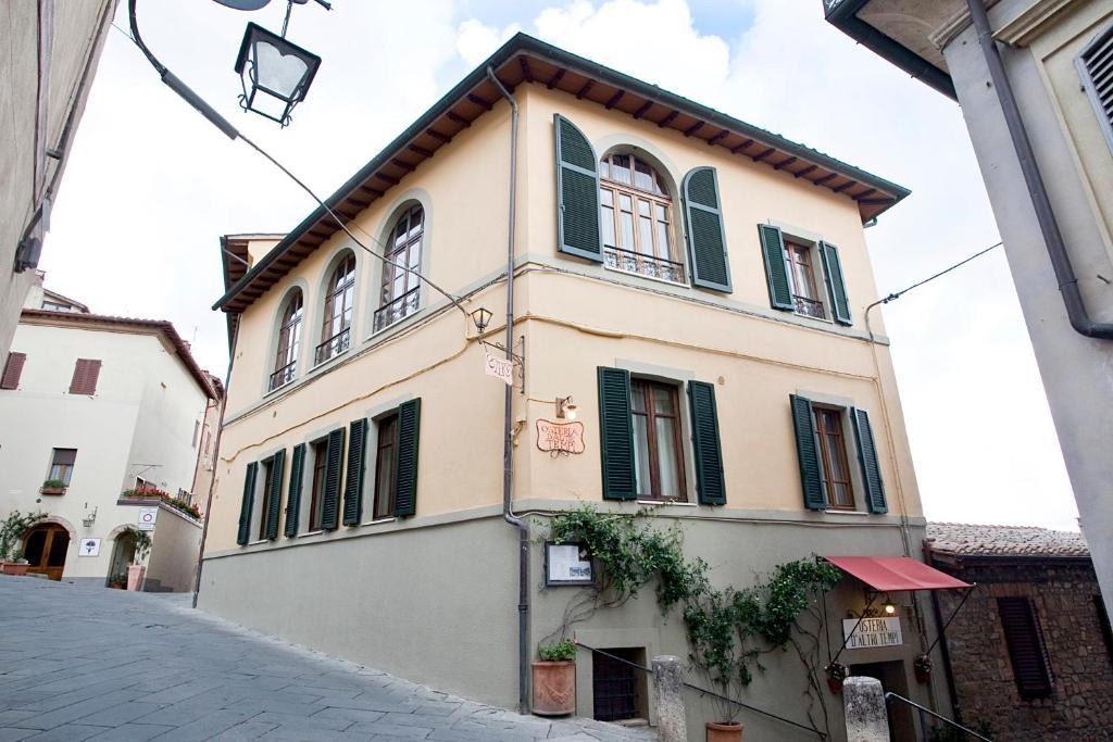 Residenza Palazzo Saloni Aparthotel Montalcino Exterior foto
