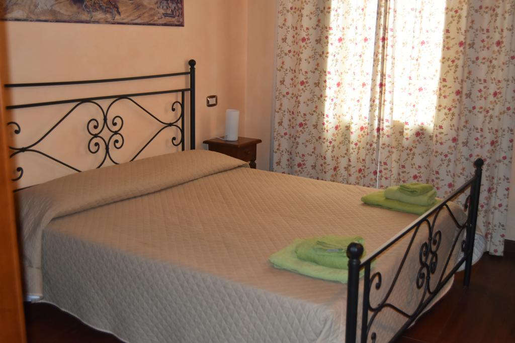 Residenza Palazzo Saloni Aparthotel Montalcino Exterior foto