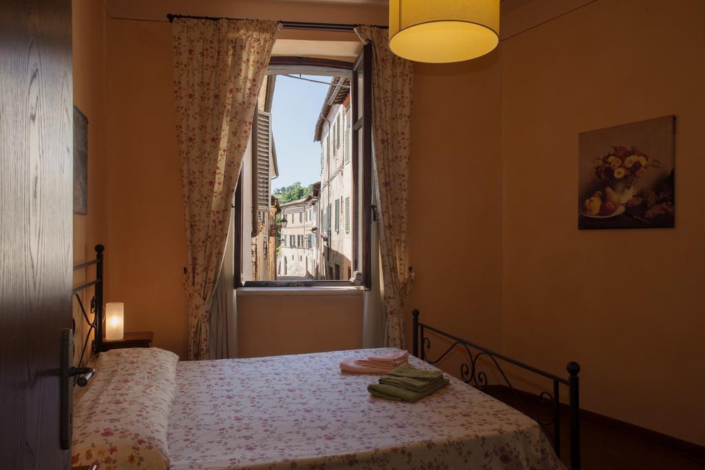 Residenza Palazzo Saloni Aparthotel Montalcino Exterior foto