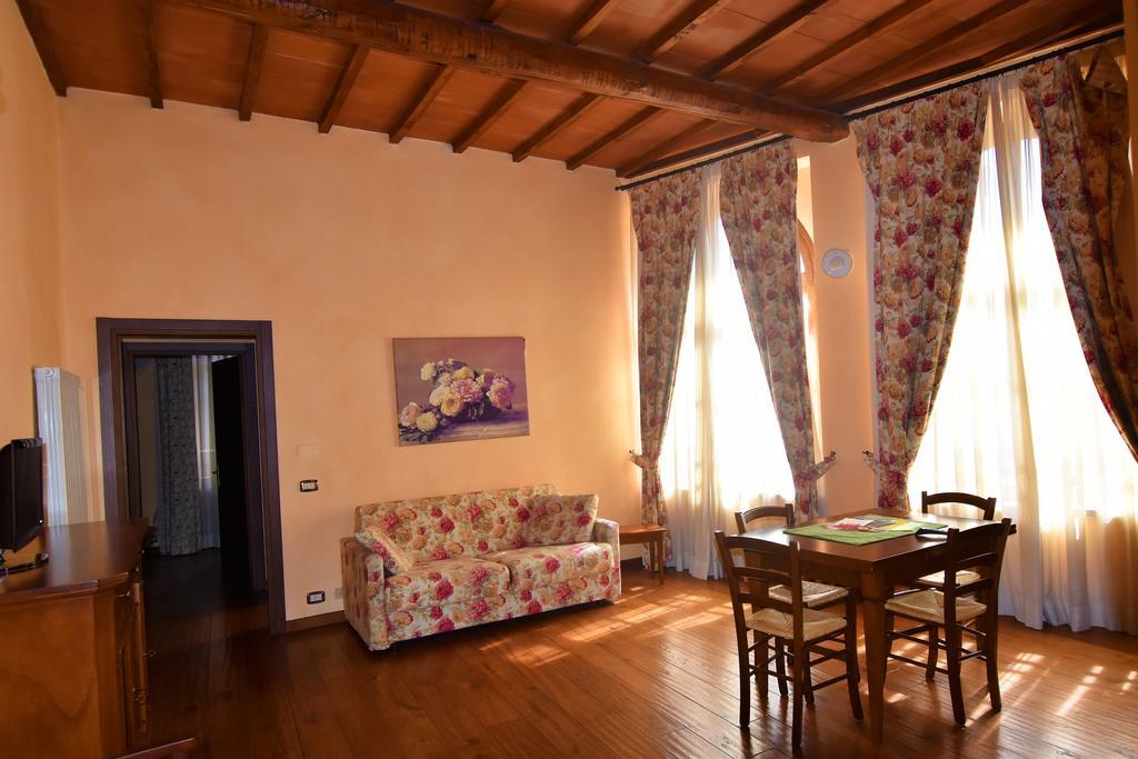 Residenza Palazzo Saloni Aparthotel Montalcino Exterior foto